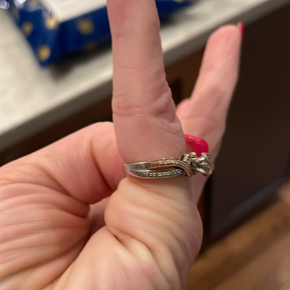 Multi diamond halo promise ring - Picture 6 of 9